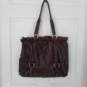 Sondra Robert's leather tote bag